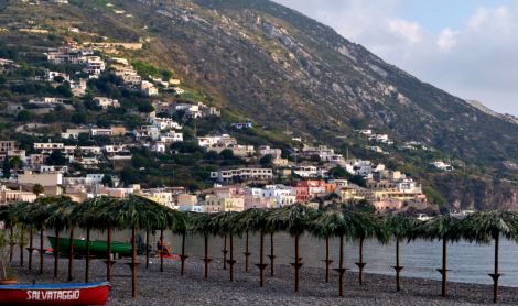 Italija. Lipario salos.