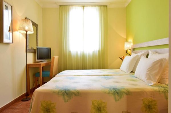 ALBUFEIRA - Armasaun de Pera. Ideali vieta Jūsų rudens atostogoms ALGARVĖJE. Skrydis, 7n. viešbutyje PESTANA VIKING 4*, su pusryčiais - nuo 615 €!