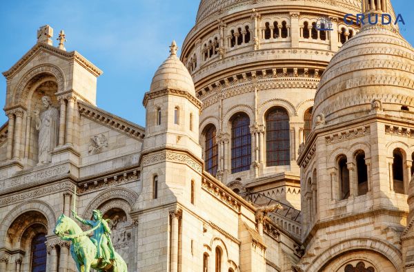 GRŪDA. kitokio Paryžiaus beieškant