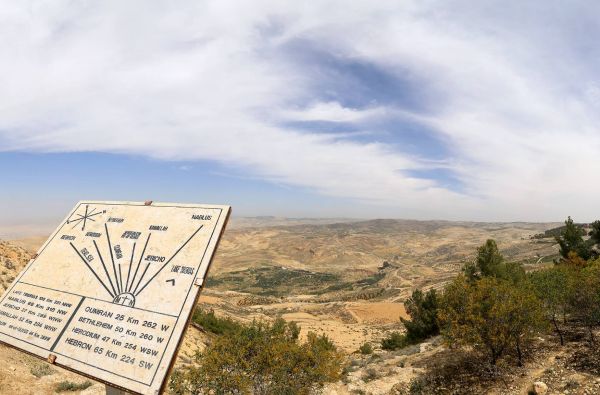 JORDANIJA – dykumų paslaptys, Petros stebuklas su poilsiu prie Raudonosios jūros 12d.