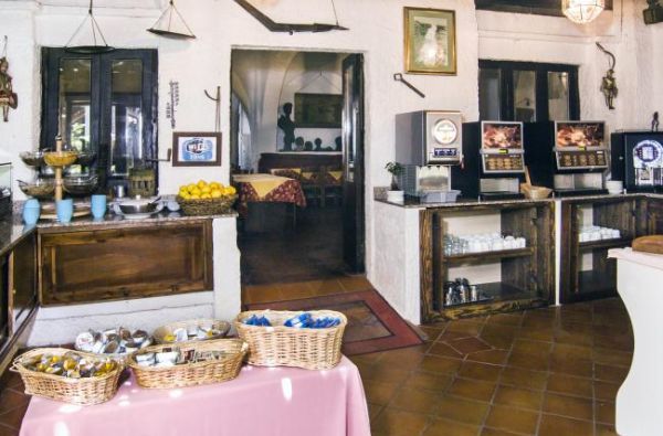 SICILIJA. Nepamirštamos atostogos tradiciniame sicilietiškame 3* viešbutyje šalia paplūdimio DA PEPPE. Skrydis, 7 nakvynės viešbutyje su pusryčiais arba pusryčiais ir vakarienėmis! Relaksas!