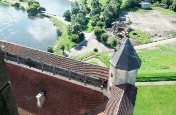 Artimoje, bet kitokioje Estijoje