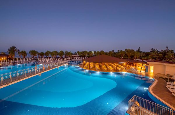 ALANIJA. Saulėtos atostogos. Skrydis, 7n. puikiame KIRMAN HOTELS SIDERA LUXURY & SPA 5* su viskas įskaičiuota plius maitinimu!