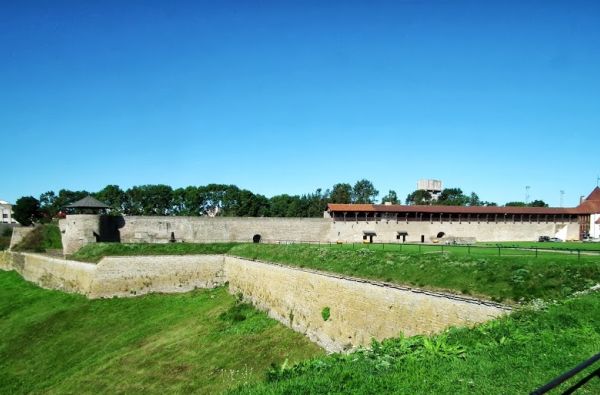 Artimoje, bet kitokioje Estijoje