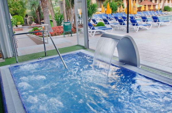 Lloret de Maras. Saulė, smėlėti paplūdimiai, flamenko, vynas, tapos,...taip, tai Ispanija. Skrydis, 7n. viešbutyje GHT OASIS PARK AND SPA 4*, su pusryčiais - nuo 525 €!