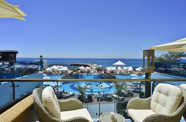 ALANIJA. Saulėtos atostogos. Skrydis, 7n. puikiame viešbutyje AZURA DELUXE RESORT & SPA 5* su Ultra viskas įskaičiuota maitinimu!