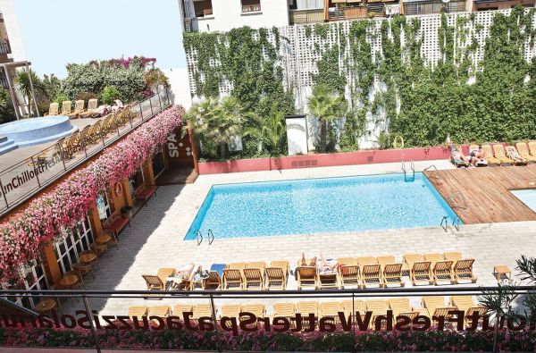 LLoret de Maras. Mėgstantiems būti šurmulio sūkuryje, siūlome apsistoti - Lloret de Maro centre - Ispanija. Skrydis, 7n. viešbutyje ALEGRIA PLAZA PARIS 4*, su pusryčiais - nuo 575 €!