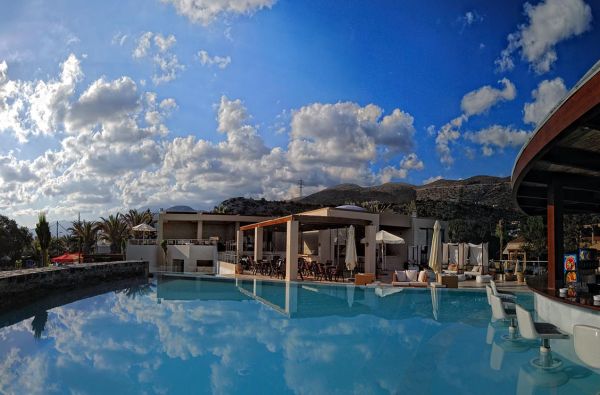 KRETA. Viskas, ko reikia. Skrydis, 7n. puikiame BLUE SEA BEACH 5* viešbutyje su pusryčiais ir vakariene.