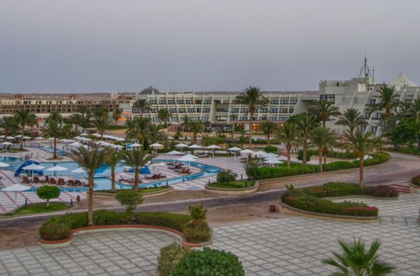 HURGADA. Kokybiškos atostogos. Skrydis, 7n. puikiame viešbutyje PHARAOH AZUR RESORT 5* su ”viskas įskaičiuota” maitinimu!