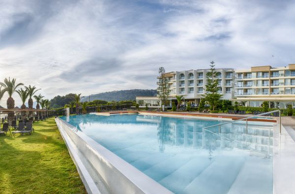 RODAS. Tik suaugusiems. Skrydis, 7n.  viešbutyje THE IXIAN GRAND  5* su viskas įskaičiuota maitinimu.