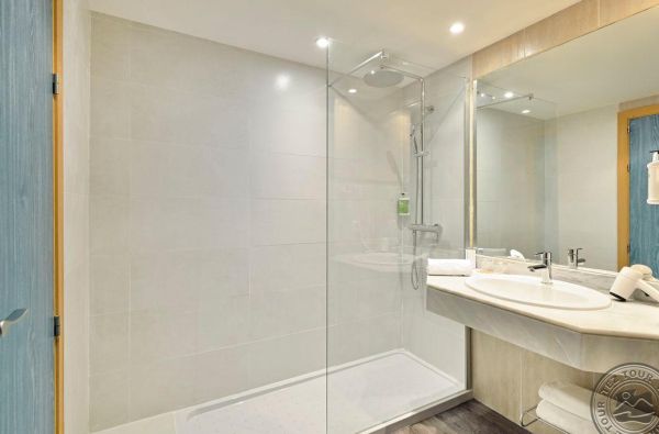 Magalufas. Smagios šeimos atostogos MALJORKOJE. Skrydis, 7n. viešbutyje SOL BARBADOS 4*, su pusryčiais ir vakarienėmis - nuo 609 €!