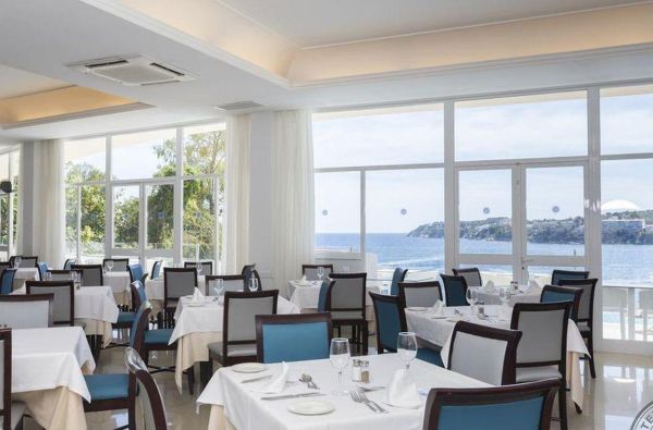 Magalufas. Viliojanti Maljorka: žydra jūra, balto smėlio paplūdimiai... Skrydis, 7n. viešbutyje  BAHIA PRINCIPE SUNLIGHT CORAL PLAYA 4*, su pusryčiais ir vakarienėmis - nuo 609 €!