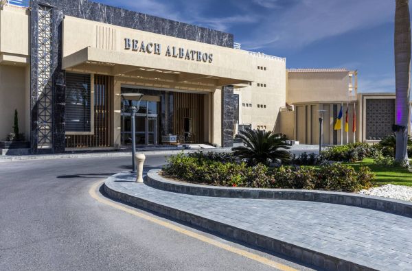 HURGADA. Kokybiškos atostogos. Skrydis, 7n. puikiame viešbutyje PICKALBATROS BEACH ALBATROS RESORT HURGHADA 4* su ”viskas įskaičiuota” maitinimu!