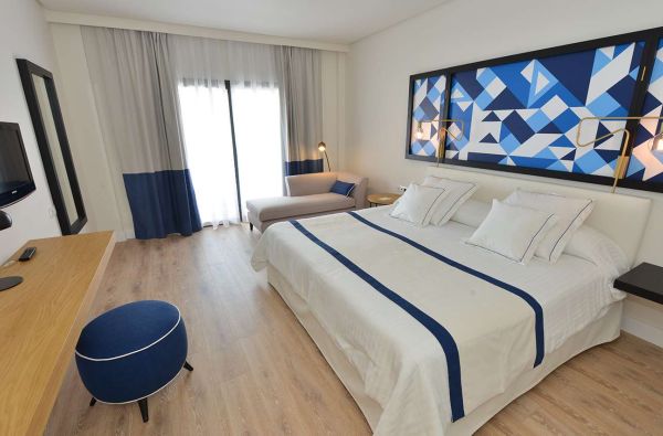 Kosta Adechė. Nuostabus laikas su šeima TENERIFĖJE. Skrydis, 7n. viešbutyje BE LIVE EXPERIENCE LA NINA 4*, su "viskas įskaičiuota" - nuo 735 €!