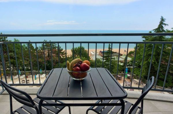 Planuokite įspūdingas vasaros atostogos Bulgarijoje 4* viešbutyje LUNA su skrydžiu ir maitinimu, „pusryčiai ir vakarienė plius“