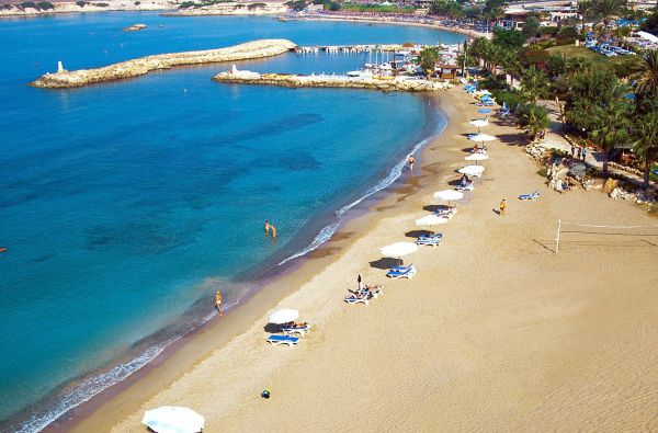 Pavargote nuo kasdieninės rutinos? Palikite ją už durų ir keliaukite ilsėtis į nuostabaus grožio salą Kiprą su viskas įskaičiuota maitinimo sistema viešbutyje Coral Beach & Resort 5*