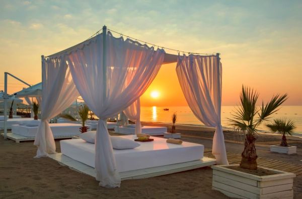 KEMERAS.Pasitikite vasarą po palme! Lepinkitės saulės spinduliais! Tikras atsipalaidavimas saulėtoje Turkijoje NIRVANA DOLCE VITA 5* viešbutyje. Leiskitės į nepakartojamų atostogų sūkurį!Skrydis,7 n. 5* viešbutyje su „ultra viskas įskaičiuota" maitinimu