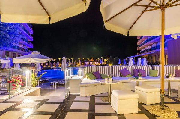 Planuokite įspūdingas vasaros atostogas Bulgarijoje 5* viešbutyje ZORNITZA SANDS su skrydžiu ir maitinimu "pusryčiai, pietūs, vakarienė"