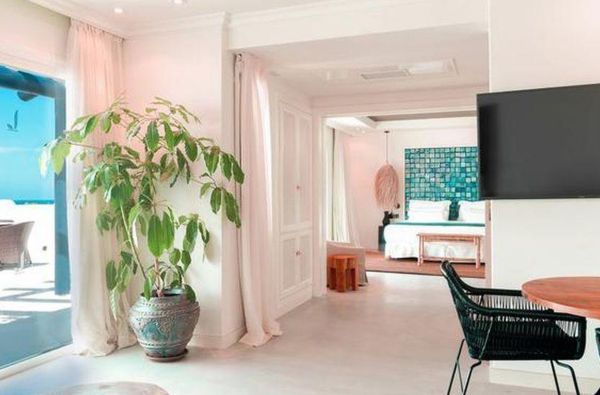 Kosta Adechė. Ką manote apie romantišką pabėgimą į TENERIFĘ ? Skrydis, 7n. viešbutyje JARDIN TROPICAL 4*, su pusryčiais - nuo 839 €!