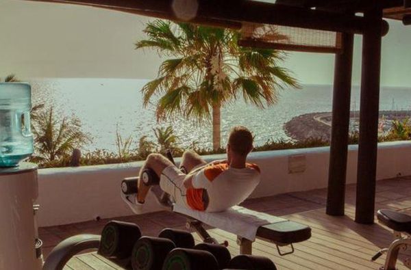 Kosta Adechė. Ką manote apie romantišką pabėgimą į TENERIFĘ ? Skrydis, 7n. viešbutyje JARDIN TROPICAL 4*, su pusryčiais - nuo 839 €!