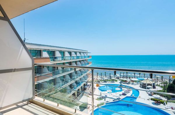 Planuokite įspūdingas vasaros atostogas Bulgarijoje 5* viešbutyje ZORNITZA SANDS su skrydžiu ir maitinimu "pusryčiai, pietūs, vakarienė"