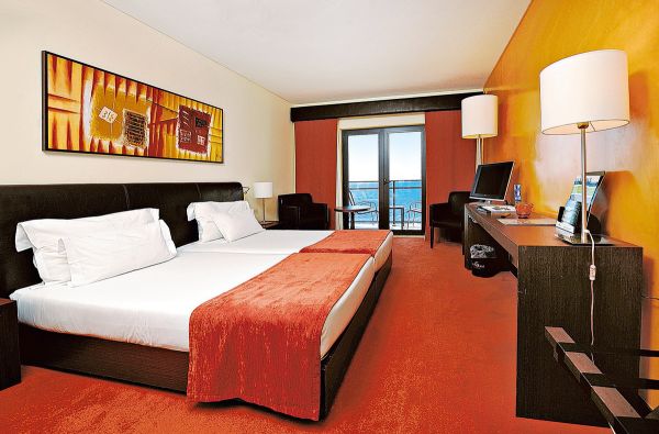 Santa Krusas. Puikus pasirinkimas mėgstantiems su "viskas įskaičiuota"- MADEIROJE. Skrydis, 7n. viešbutyje VILA GALE SANTA CRUZ 4* su "viskas įskaičiuota - nuo 869 €!