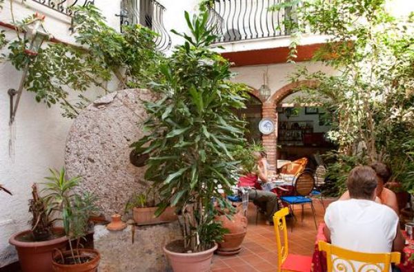 SICILIJA. Nepamirštamos atostogos tradiciniame sicilietiškame 3* viešbutyje šalia paplūdimio DA PEPPE. Skrydis, 7 nakvynės viešbutyje su pusryčiais arba pusryčiais ir vakarienėmis! Relaksas!