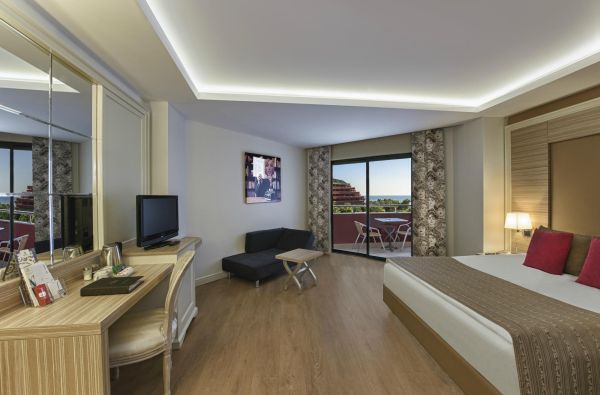 ALANIJA. Saulėtos atostogos. Skrydis, 7n. puikiame viešbutyje DELPHIN DELUXE RESORT 5* su Ultra viskas įskaičiuota maitinimu!