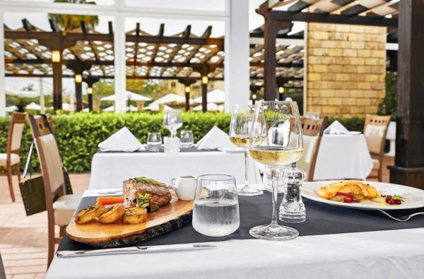 KALABRIJA -gyva,autentiška,nepaliesta!Pasukite laimės ratą ir rudenį ilsėkitės Italijoje! Skoniais stebinanti virtuvė,žydro vandens skalaujami paplūdimiai ir kerintys peizažai.Skrydis,7n. 4* viešbutyje MAGIC LIFE CALABRIA su „viskas įskaičiuota" maitinimu