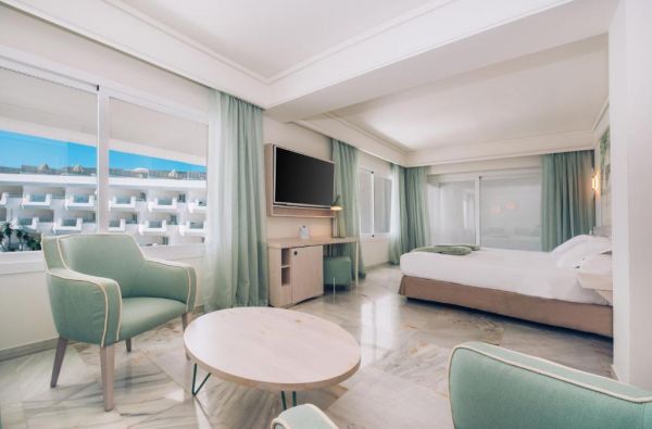 MARBELJA. Ramios, atpalaiduojančios atostogos – Pietų Ispanijoje. Skrydis, 7n. viešbutyje IBEROSTAR MARBELLA CORAL BEACH 4*+, su pusryčiais - nuo 979 €!