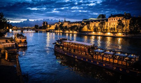 Paryžius. Senos upė.