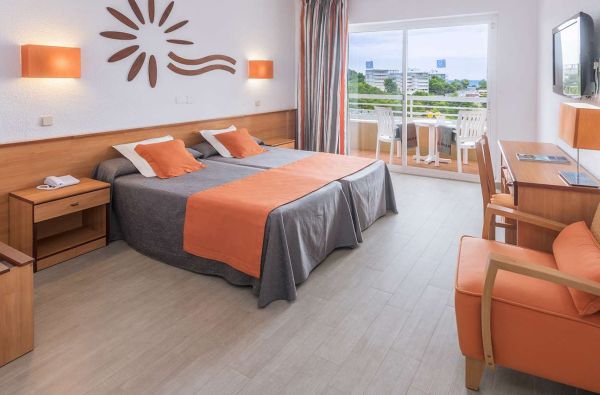 Kosta Dorada. Žavingoji Ispanija, pakerinti savo grožiu ir kultūra. Skrydis, 7n. viešbutyje CALA FONT 4*, su pusryčiais ir vakariene - nuo 599 €!