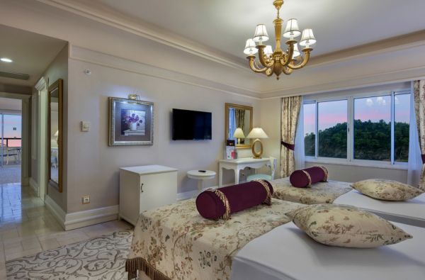 KEMERAS.Pasitikite vasarą po palme! Lepinkitės saulės spinduliais! Tikras atsipalaidavimas saulėtoje Turkijoje NIRVANA DOLCE VITA 5* viešbutyje. Leiskitės į nepakartojamų atostogų sūkurį!Skrydis,7 n. 5* viešbutyje su „ultra viskas įskaičiuota" maitinimu