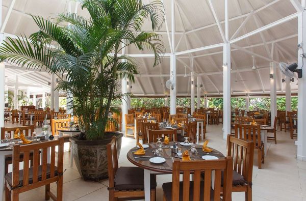 Malonios atostogos Maldyvuose! Skrydis, pervežimas ir 7 n. viešbutyje EMBUDU VILLAGE MALDIVES 3* su pusryčiais, pietumis ir vakarienėmis