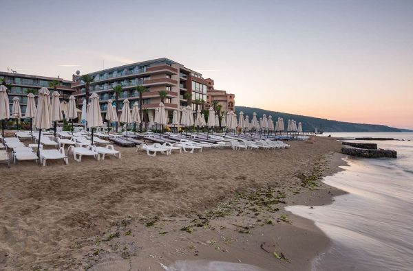 Planuokite įspūdingas vasaros atostogas Bulgarijoje 5* viešbutyje ZORNITZA SANDS su skrydžiu ir maitinimu "pusryčiai, pietūs, vakarienė"