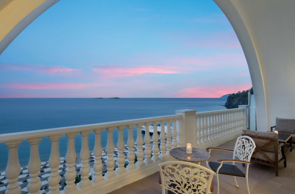 KEMERAS.Pasitikite vasarą po palme! Lepinkitės saulės spinduliais! Tikras atsipalaidavimas saulėtoje Turkijoje NIRVANA DOLCE VITA 5* viešbutyje. Leiskitės į nepakartojamų atostogų sūkurį!Skrydis,7 n. 5* viešbutyje su „ultra viskas įskaičiuota" maitinimu