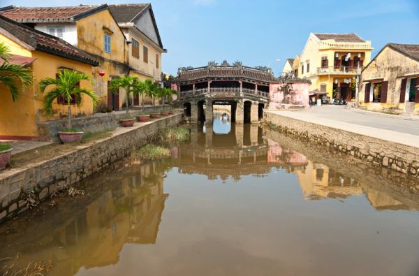 Naujųjų metų sutikimas laive Ha Long įlankoje, poilsis prie Pietų Kinijos jūros ir pažintinė programa po Vietnamą 13d.