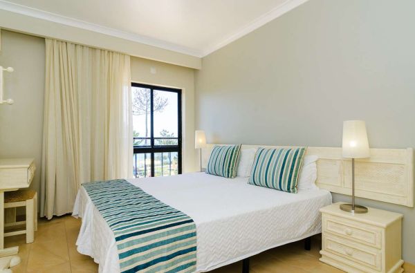 ALBUFEIRA. Kokybiškos atostogos ALGARVĖJE šeimoms su vaikais. Skrydis, 7n. viešbutyje ALFAGAR I VILLAGE 3*+, be maitinimo - nuo 595 €!