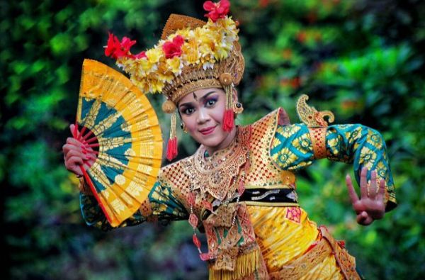 Modernusis Singapūras ir dvasingasis Balis su poilsiu kurorte prie Indijos vandenyno 14d.