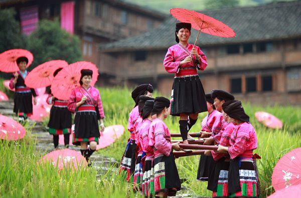 Bene plačiausia ir išsamiausia programa. Didžioji Kinija su Lotoso kalnais ir kruizu Lidziango upe 14d.