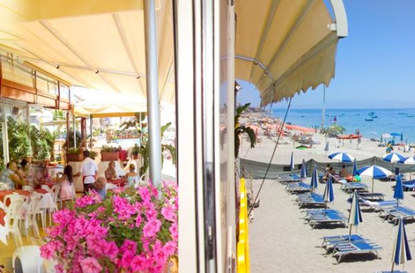 SICILIJA. Nepamirštamos atostogos tradiciniame sicilietiškame 3* viešbutyje šalia paplūdimio DA PEPPE. Skrydis, 7 nakvynės viešbutyje su pusryčiais arba pusryčiais ir vakarienėmis! Relaksas!