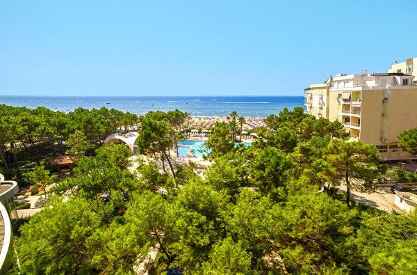 Poilsis prie jūros ALBANIJOJE. Skrydis, 7n. puikiame viešbutyje DOLCE VITA 4* su „viskas įskaičiuota“ – 699 €!