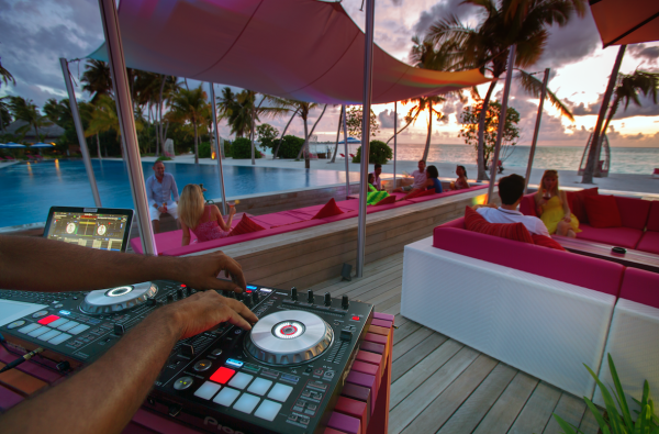 Aktyvios šeimos atostogos Maldyvuose! Skrydis, pervežimas ir 7 n. viešbutyje KANDIMA 5* su pusryčiais ir vakarienėmis plius