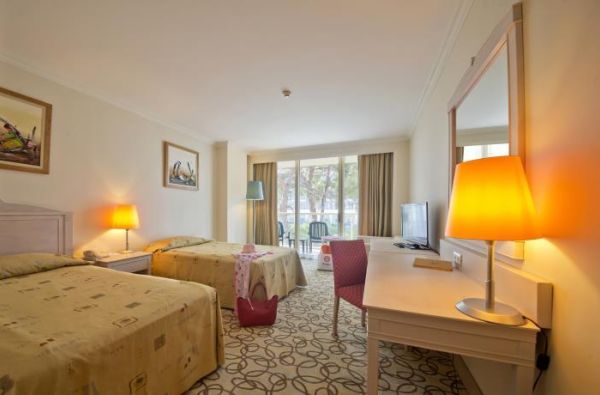 KEMERAS. Sužvejokite vasaros atostogas jau dabar! Poilsiaukite stilingame BARUT KEMER COLLECTION 5* viešbutyje Turkijoje ir mėgaukitės pasaulinio lygio aptarnavimu! Skrydis, 7 nakvynės 5* viešbutyje su „ultra viskas įskaičiuota“ maitinimu