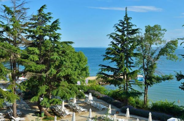 Planuokite įspūdingas vasaros atostogos Bulgarijoje 4* viešbutyje SOL NESSEBAR RESORT su skrydžiu ir maitinimu  „viskas įskaičiuota“
