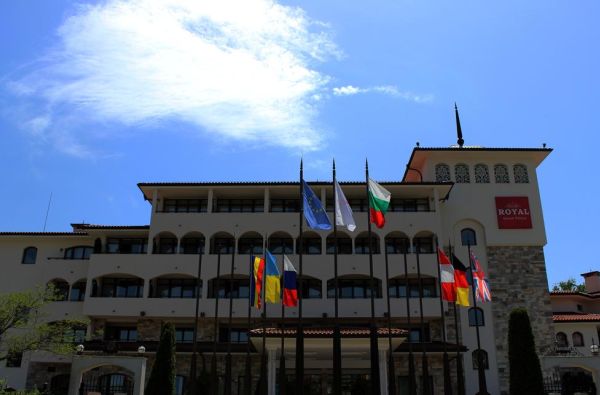 Kvapą gniaužiančios atostogos Bulgarijoje 5* viešbutyje ROYAL PALACE HELENA PARK su skrydžiu ir maitinimu  „viskas įskaičiuota“