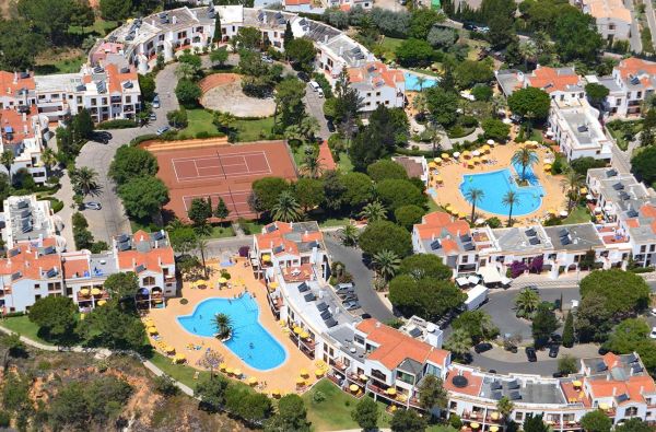 ALBUFEIRA. Kokybiškos atostogos ALGARVĖJE šeimoms su vaikais. Skrydis, 7n. viešbutyje ALFAGAR I VILLAGE 3*+, be maitinimo - nuo 595 €!