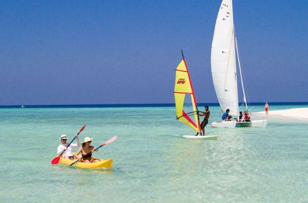 Malonios atostogos Maldyvuose! Skrydis, pervežimas ir 7 n. viešbutyje EMBUDU VILLAGE MALDIVES 3* su pusryčiais, pietumis ir vakarienėmis