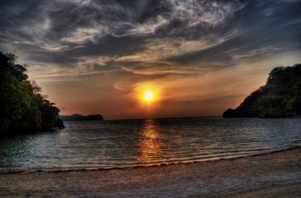 Filipinai – tropikų magija. Poilsis ir pramogos Sabange ir El Nido kurorte. Pramoginė – poilsinė - pažintinė kelionė 13d.