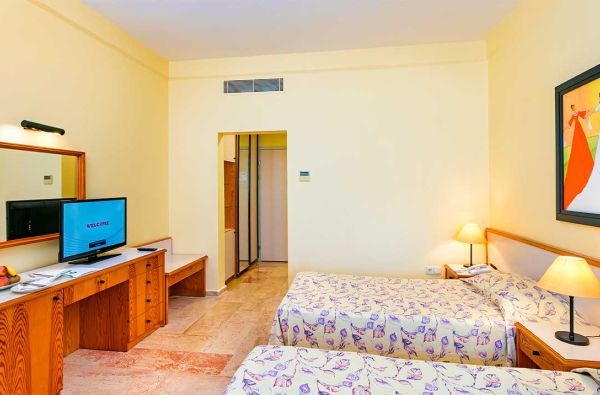 FETIJA. Išsvajotosios atostogos Turkijoje CLUB TUANA 5* viešbutyje - tikra dovana sau! Skrydis, 7 nakvynės, maitinimas "ultra viskas įskaičiuota" - viskas už puikią kainą!